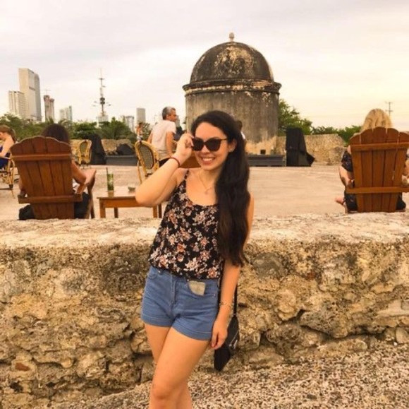 Meet your Posher, Carolina - Picture 1 of 1